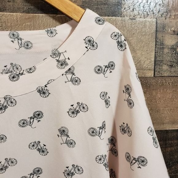 Porophrase bicycle print short sleeve blouse woman's size large - Picture 3 of 8